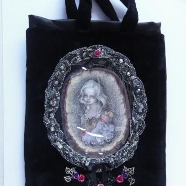 Kabelka Sofie, 21 x 15 cm, kresba, korálky Kabelka Sofie, 21 x 15 cm, kresba, korálky