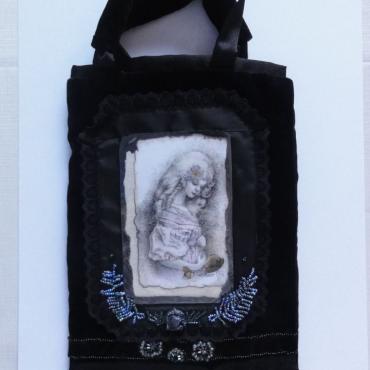 Kabelka Ulrike, 21 x 15 cm, kresba, korálky Kabelka Ulrike, 21 x 15 cm, kresba, korálky